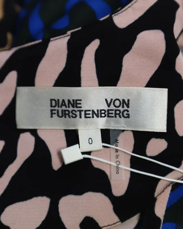 Diane von Furstenberg Belmont Shift Dress in Multicolor Silk, photo 5 of 6 from ShopSimon