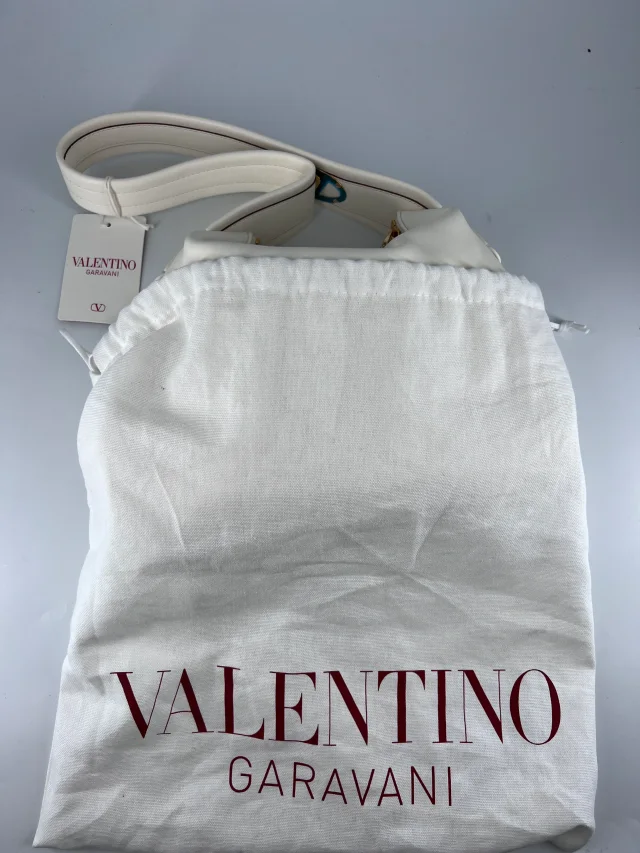 Valentino Garavani Ruffle Leather White Bag in White Leather from HEWI, photo 4 of 8