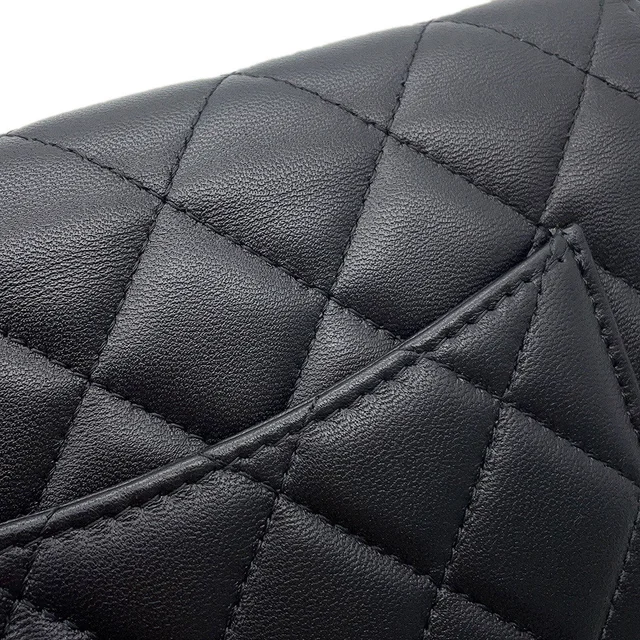 Chanel Matelasse Pearl Chain Wallet BlackAP1841 Lambskin Pearl in Lambskin from GALLERY RARE, photo 9 of 19