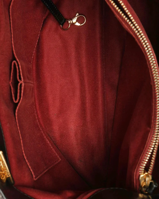 Chanel Stitching Denim CC Tote Bag in Denim from A Retro Tale, photo 9 of 11