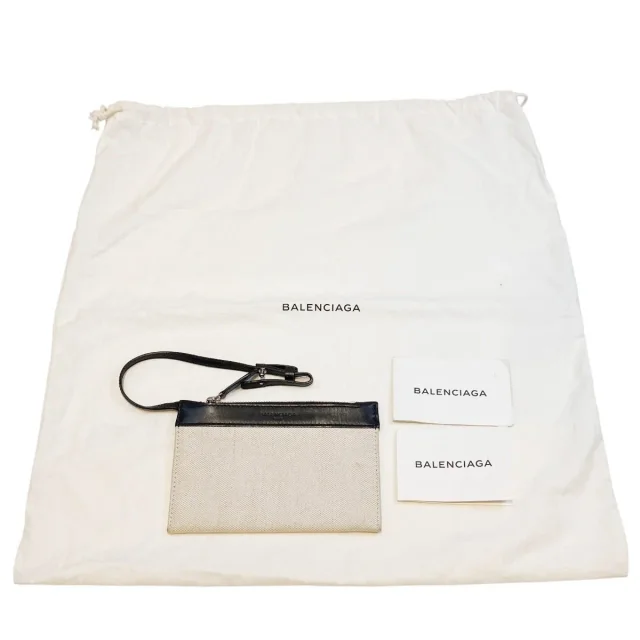 Balenciaga Navy Bucket bag in White Canvas from LuxUness, photo 4 of 8