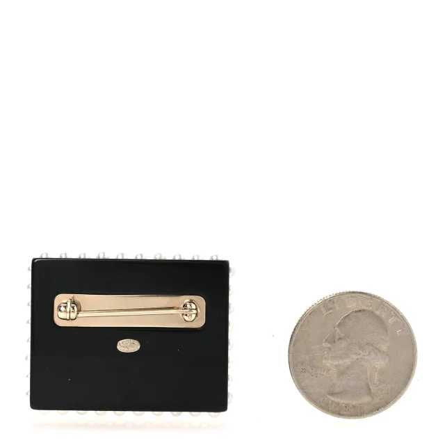 Chanel Pearl CC La Pausa Brooch Multicolor in Multicolor Resin from FASHIONPHILE, photo 2 of 3
