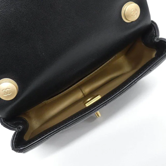Chanel Shoulder Bag in Black Lambskin from LuxUness, photo 6 of 7