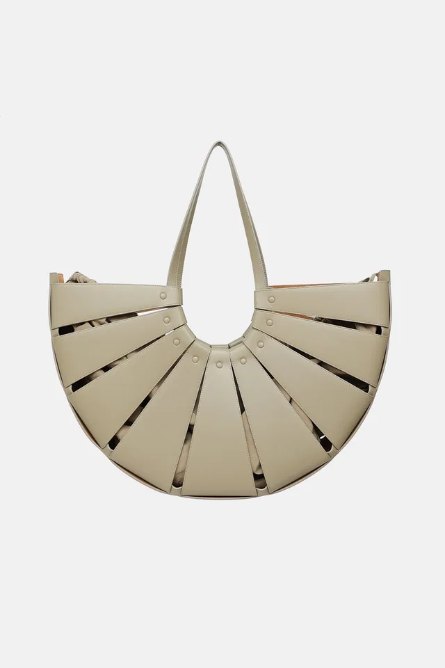 Bottega Veneta Large Shell Tote Bag in Nylon from VSP Consignment