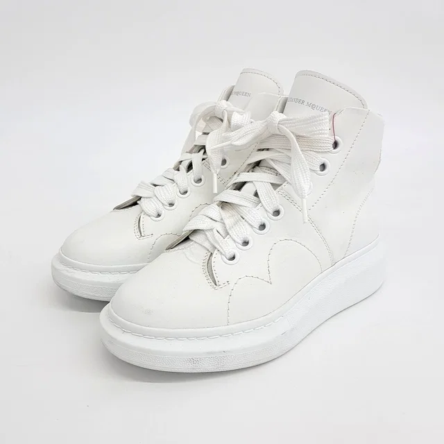 Alexander McQueen 알렉산더 맥퀸 오버솔 하이탑 스니커즈 from GUGUS