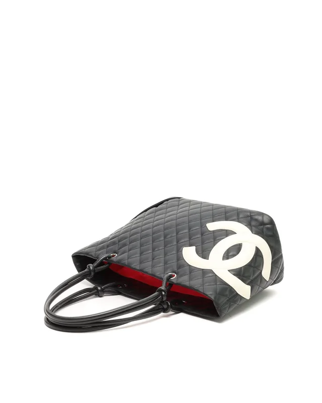 Chanel Cambon Ligne Tote Bag in Leather from A Retro Tale, photo 4 of 8