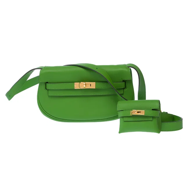 Hermès Kelly Moove bag in Vert Yucca Swift leather in Green Swift leather from HEWI