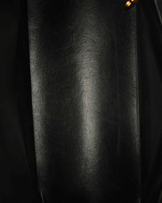 Chanel CC Medallion Tote Bag in Leather from A Retro Tale, photo 7 of 8