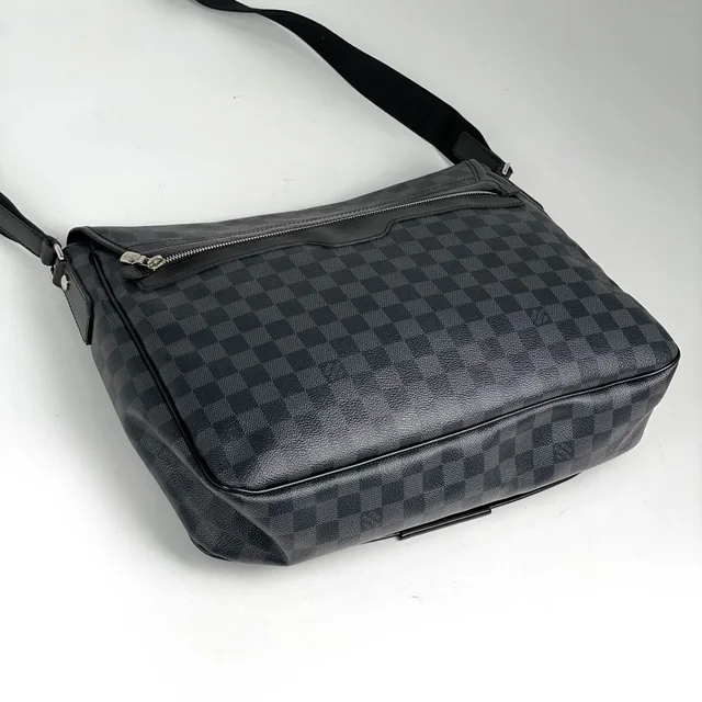 Louis Vuitton Daniel MM Messenger Bag Damier Graphite Noir in Black from The Reluxe, photo 2 of 2