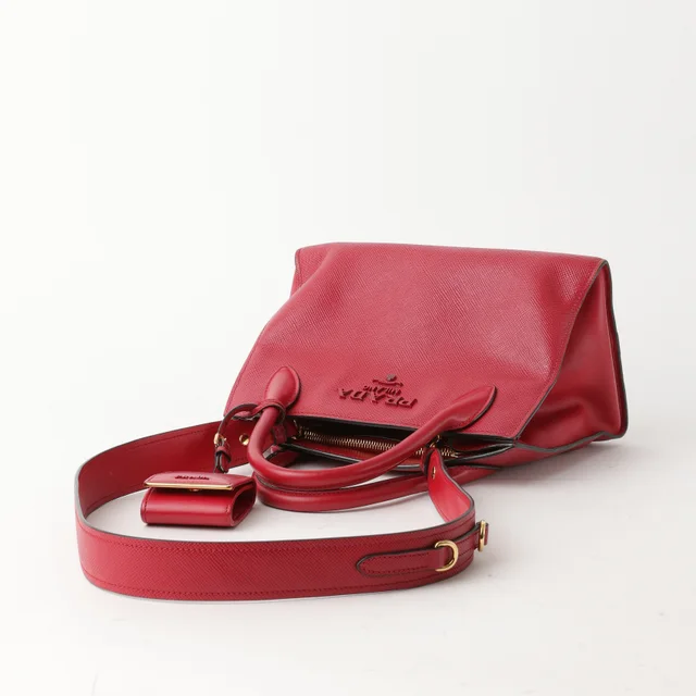 Prada Saffiano Cuir Monochrome Bag in Saffiano leather from A Retro Tale, photo 6 of 8