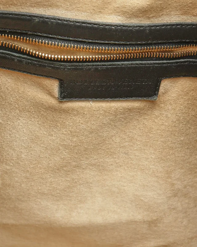 Bottega Veneta Intrecciato Shoulder Bag in Woven leather from A Retro Tale, photo 9 of 12