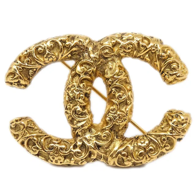 Chanel CC Brooch Pin Gold 93A in Gold from AMORE Vintage Tokyo
