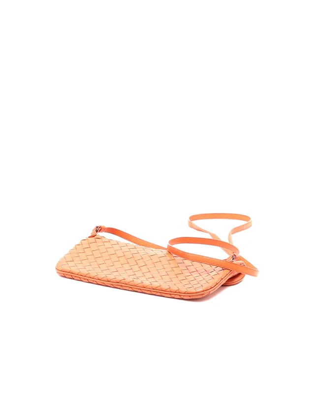 Bottega Veneta Small Intrecciato Crossbody Bag in Woven leather from A Retro Tale, photo 4 of 10