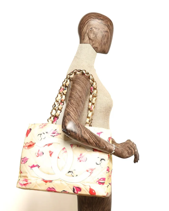 Chanel Quilted CC Lips Tote Bag in Canvas from A Retro Tale, photo 13 of 13