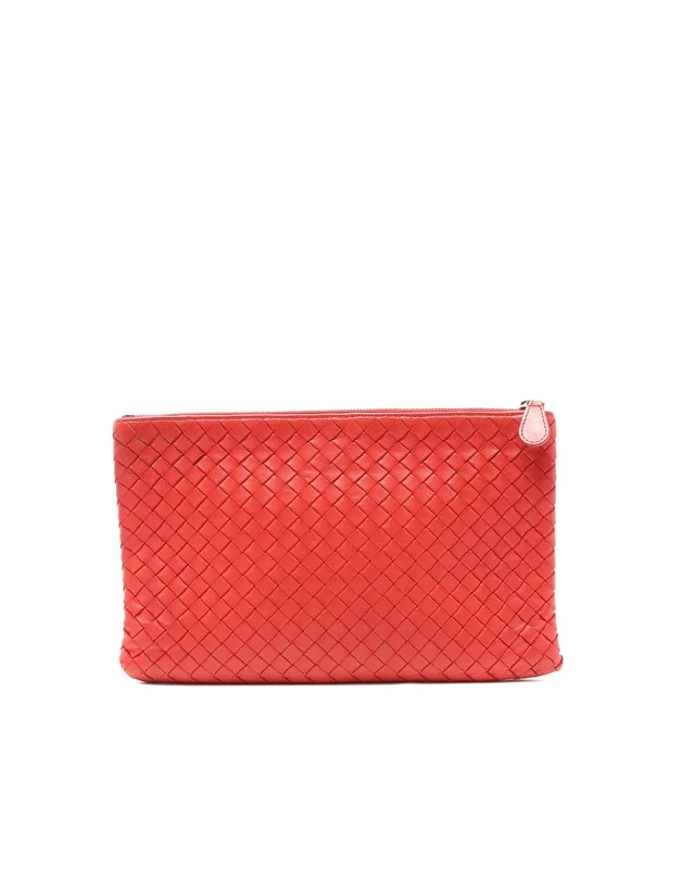 Bottega Veneta Intrecciato Pouch in Woven leather from A Retro Tale, photo 2 of 4