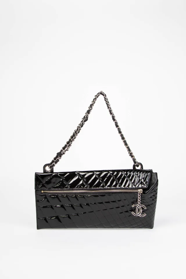 2000s Chanel Black Patent Leather Kaleidoscope Clutch Bag in Black Patent leather from Break Archive