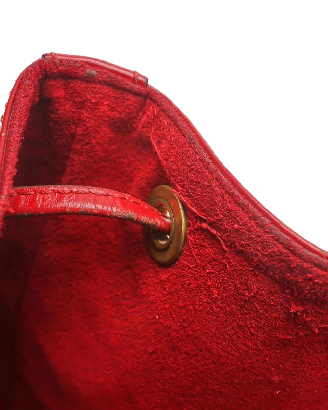 Louis Vuitton Epi Petit Noé Bag in Leather from A Retro Tale, photo 6 of 13