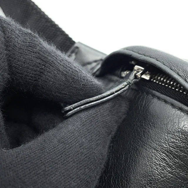 Balenciaga Everyday Waist Bag Black579617 Leather in Leather from GALLERY RARE, photo 12 of 17