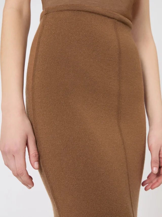 Max Mara Wool and cashmere yarn skirt - Camel, photo 4 of 5 from SENSER