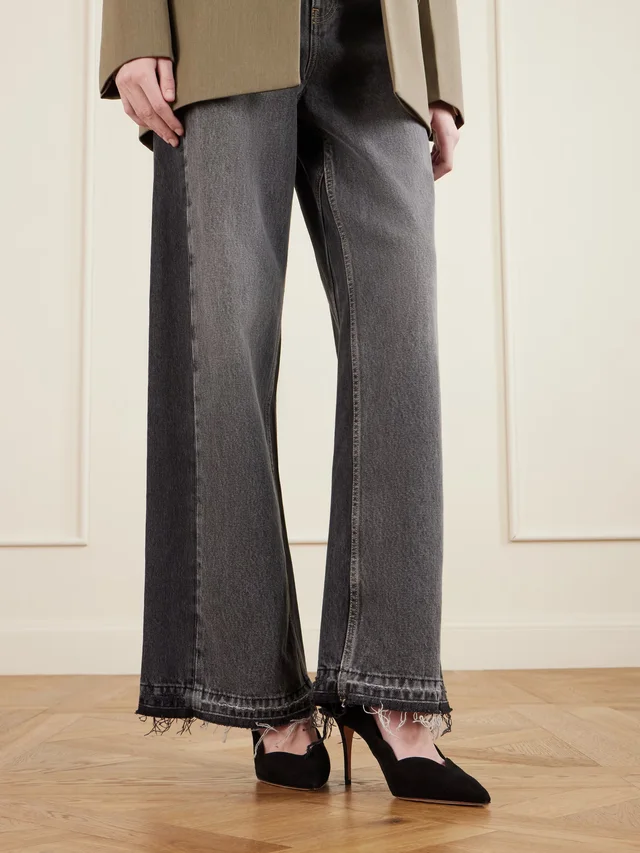 AQUAZZURA Petal 85 scalloped suede pumps in Black, photo 2 of 2 from NET-A-PORTER (Canada)