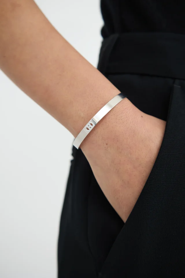 Hermès 18K White Gold D'Ancre Small Diamond Bracelet in White from VSP Consignment, photo 4 of 4