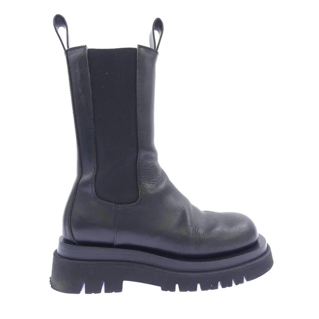 Bottega Veneta Leather Boots in Leather from LuxUness
