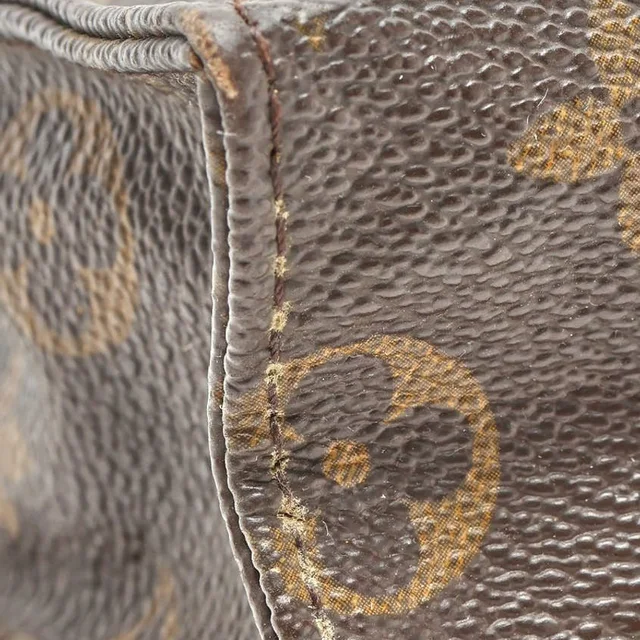 Louis Vuitton Epi Doc BB Bag in Leather from A Retro Tale, photo 9 of 11