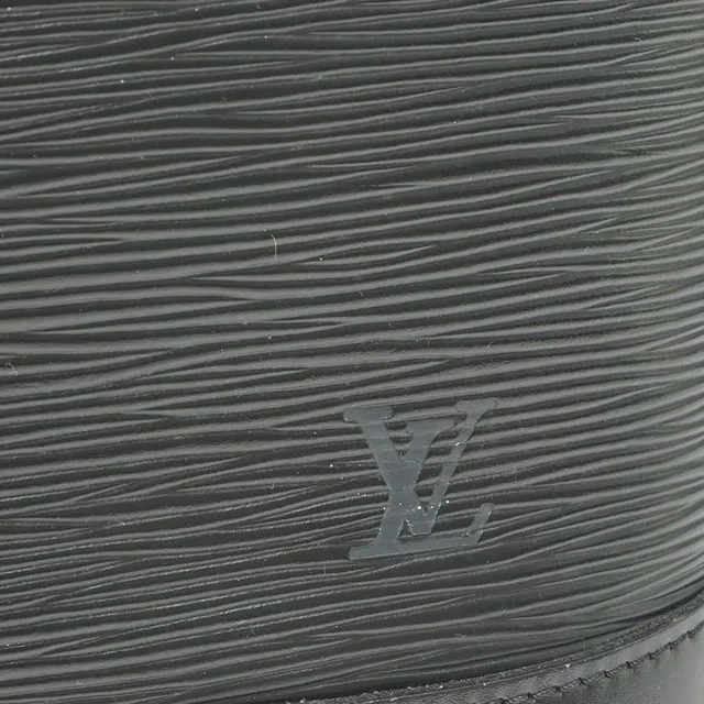 Louis Vuitton Epi Alma PM Bag in Leather from A Retro Tale, photo 6 of 13