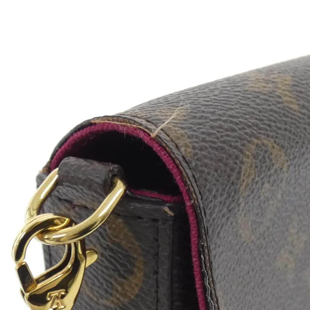 Louis Vuitton Monogram Shoulder Bag in Brown Canvas from LuxUness, photo 5 of 9