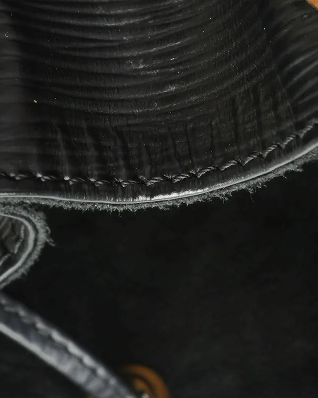 Louis Vuitton EPI Noé Petit Bag in Leather from A Retro Tale, photo 6 of 10