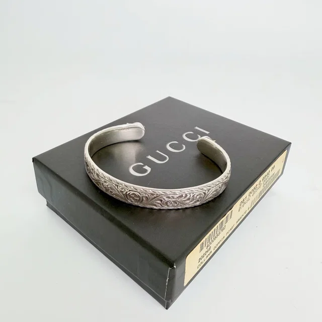 Gucci Cat Head Arabesque Interlocking G Bangle 925 Sterling Silver Vintage in Silver from The Reluxe