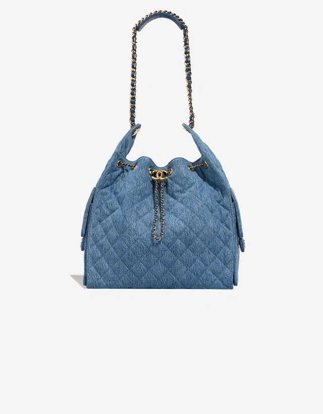 Chanel 25 Medium Denim Light Blue in Blue Denim from SACLÀB