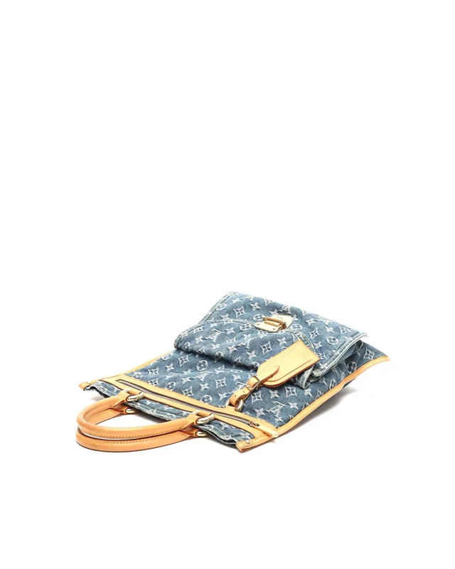 Louis Vuitton Monogram Denim Flat Shopper Bag in Denim from A Retro Tale, photo 4 of 12