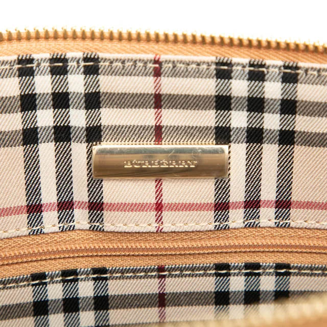 Beige Burberry Leather Shoulder Bag in Beige Leather from Designer Revival, photo 5 of 6