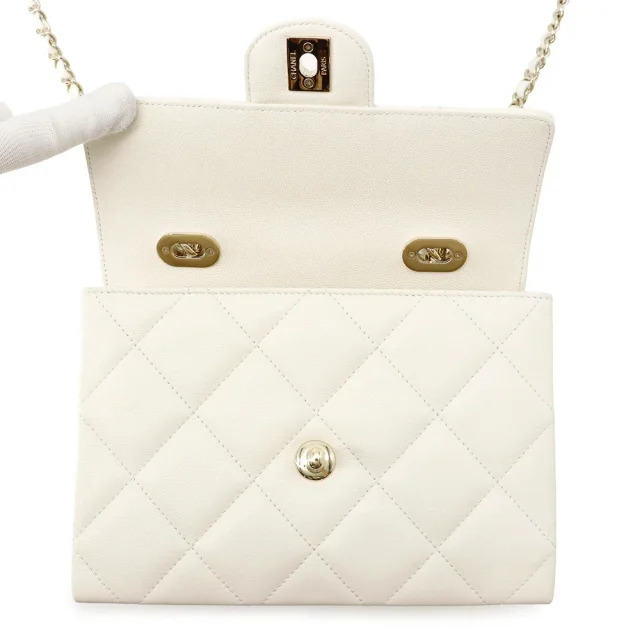 Chanel Matelasse Top Handle ChainShoulder Bag WhiteAS4711 Caviar Leather Size Mini in Caviar leather from GALLERY RARE, photo 6 of 17