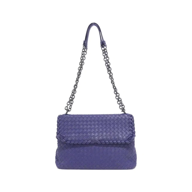 Bottega Veneta Leather Shoulder Bag in Leather from LuxUness
