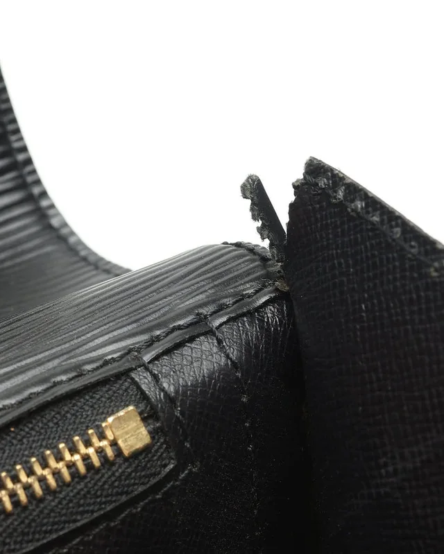 Louis Vuitton EPI Monceau 28 Bag in Leather from A Retro Tale, photo 6 of 9