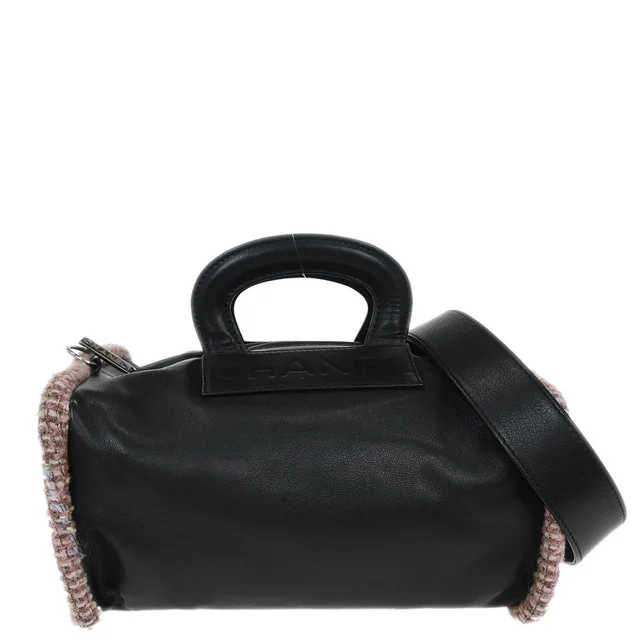 Chanel 2003-2004 Black Lambskin Handbag in Black Lambskin from AMORE Vintage Tokyo