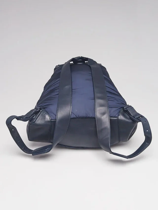 Balenciaga Navy Blue Nylon/Leather Classic Traveller Backpack Bag in Navy Nylon from Yoogis, photo 8 of 11