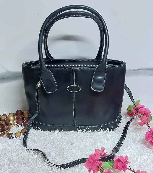 Tods Handbag in black from Grailed