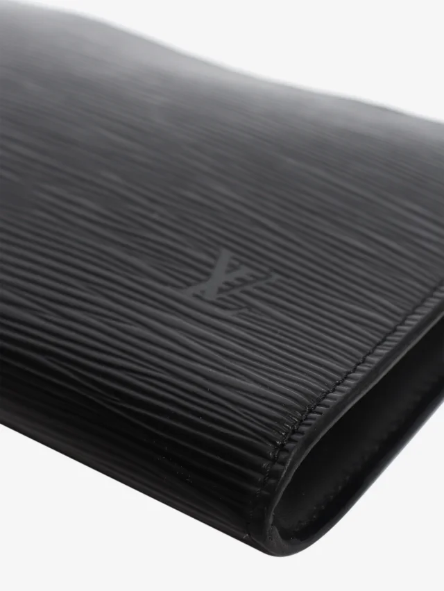 Louis Vuitton Black 1996 EPI leather key pouch in Black Leather from Sign of the Times, photo 4 of 8