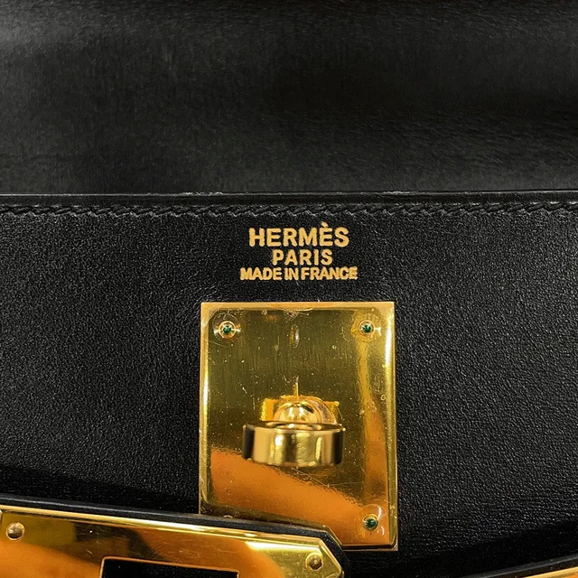 Hermès Kelly Sellier Black Box Calf Leather Size 32 in Black Box leather from GALLERY RARE, photo 20 of 21