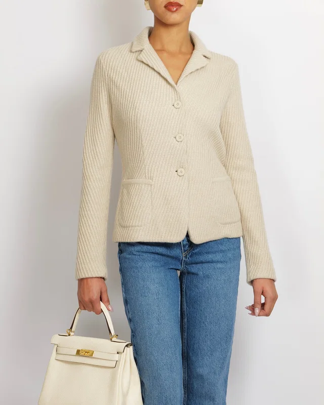 Loro Piana Beige Baby Cashmere Knitted Blazer Jacket with Beige Buttons Size IT 38 (UK 6) in Beige Cashmere from Sellier