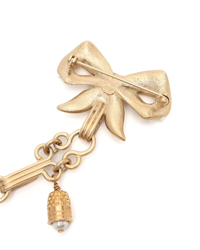 Chanel CC Pearl Ribbon Chain Brooch from A Retro Tale, photo 4 of 4