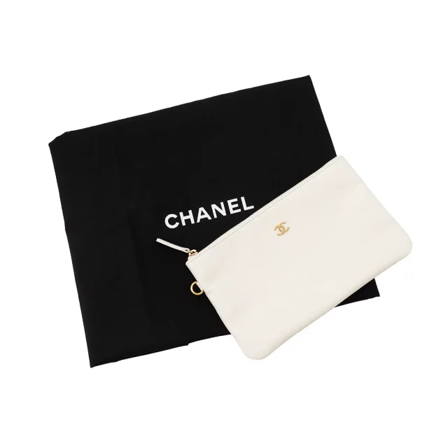 Chanel Stitch Pocket CCTote Bag WhiteAS5417 Caviar Leather in Caviar leather from GALLERY RARE, photo 19 of 19