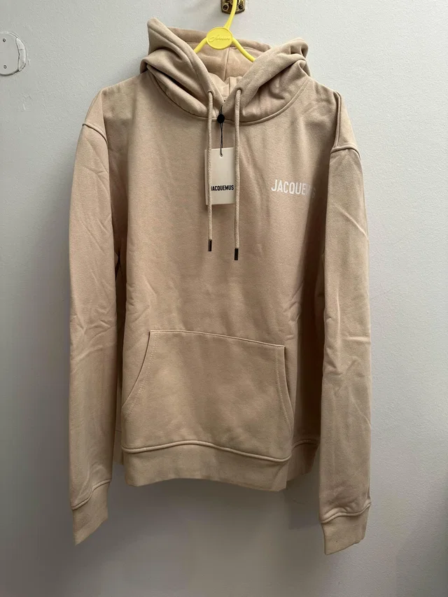 Jacquemus Le Sweatshirt Beige Cotton Hoodie in Beige from HEWI