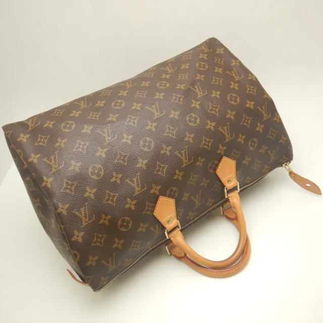 Louis Vuitton Speedy40 Monogram Handbag in Brown Canvas from LuxUness, photo 2 of 8