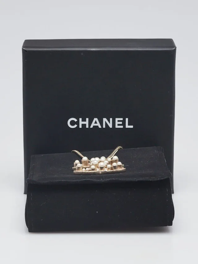 Chanel Gold Metal Faux Pearl CC Pendant Necklace in Gold from Yoogis, photo 2 of 7