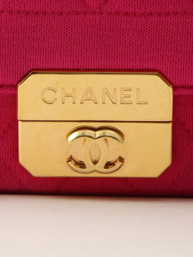 Chanel circa 2014 Matelassé Stitch Logo Plate Chain Shoulder Bag Pink in Pink from VINTAGE QOO TOKYO, photo 7 of 16