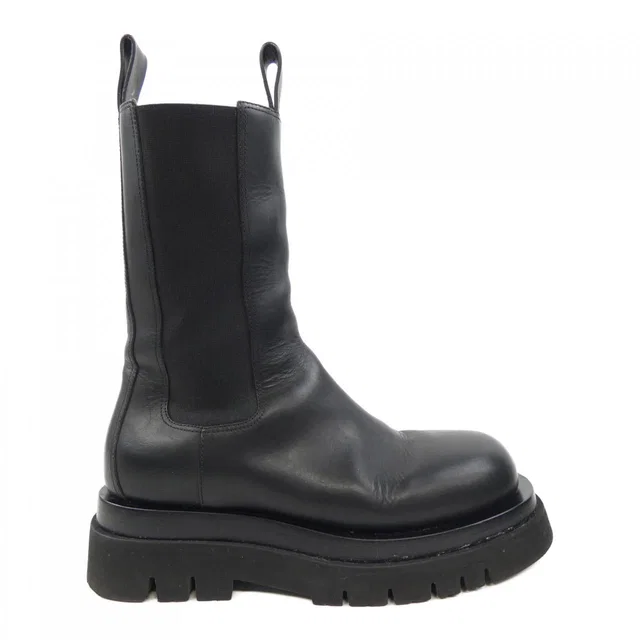 Bottega Veneta LUG Leather Boots in Leather from LuxUness